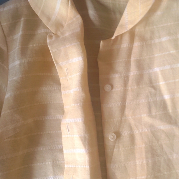 Yellow shirt with white stripes - Picture 2 of 2